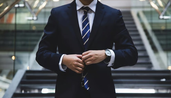 I'm a careers expert: Here's how to ask for the salary you want in an interview