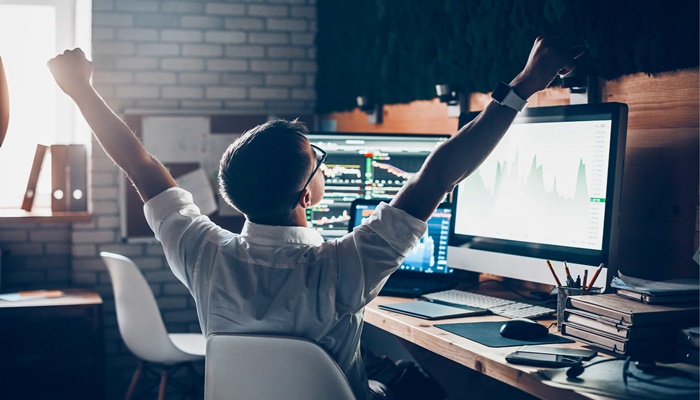 9 Tips to Help You Land a Job in Tech in 2025