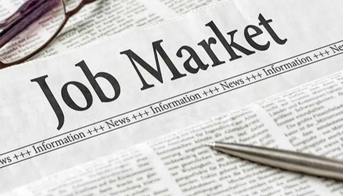 Now might not be a good time for fresh graduates to explore the job market. This is why...