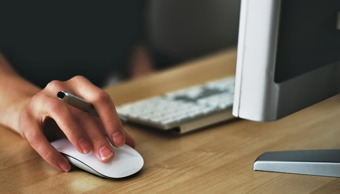 Man pretends to keep job after layoff, lands better role through 'fake' LinkedIn post