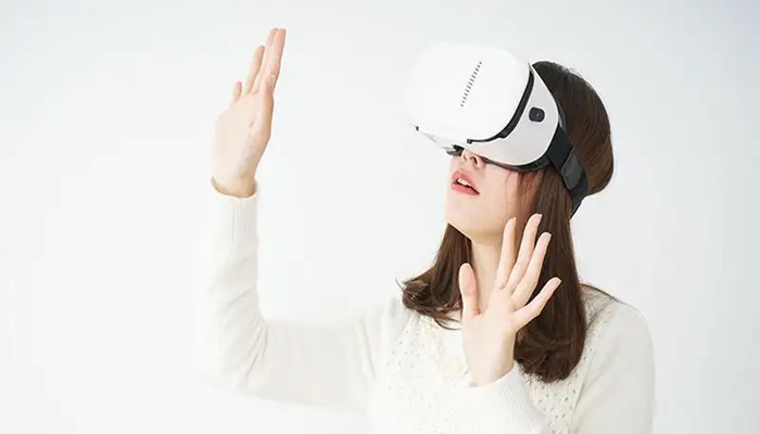 AR, VR, and AI redesign workplaces and create new jobs