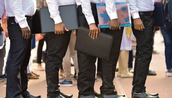 US college grads face muted job market, struggle to pay debt: Here’s what it means for the upcoming job seekers