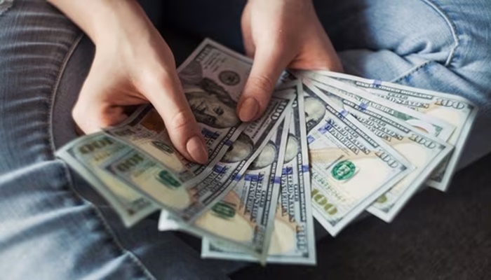 Woman claims manager rejects job candidates for being 'too rich': 'Can easily take advantage'