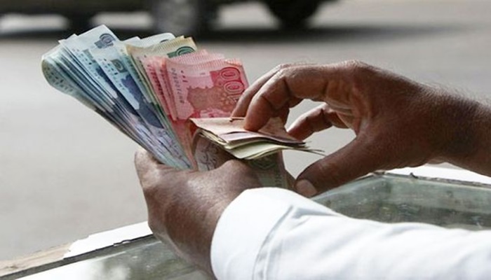 Man shares he works just one week per month, earns Rs 66 LPA, but is feeling burned-out