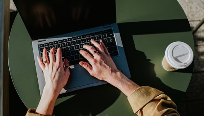 AI Threatens Jobs, Experts Suggest 5 Ways To Stay Ahead
