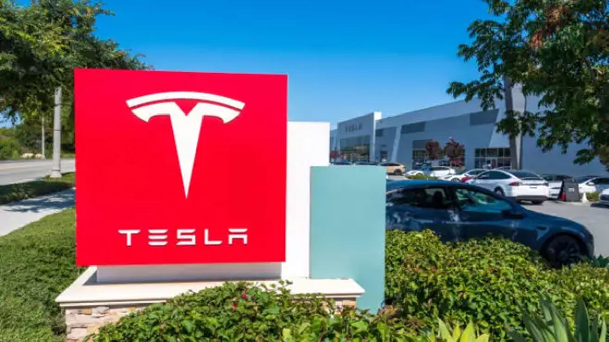 Tesla Salaries: Here's How Much Elon Musk Pays His Engineers And Product Managers