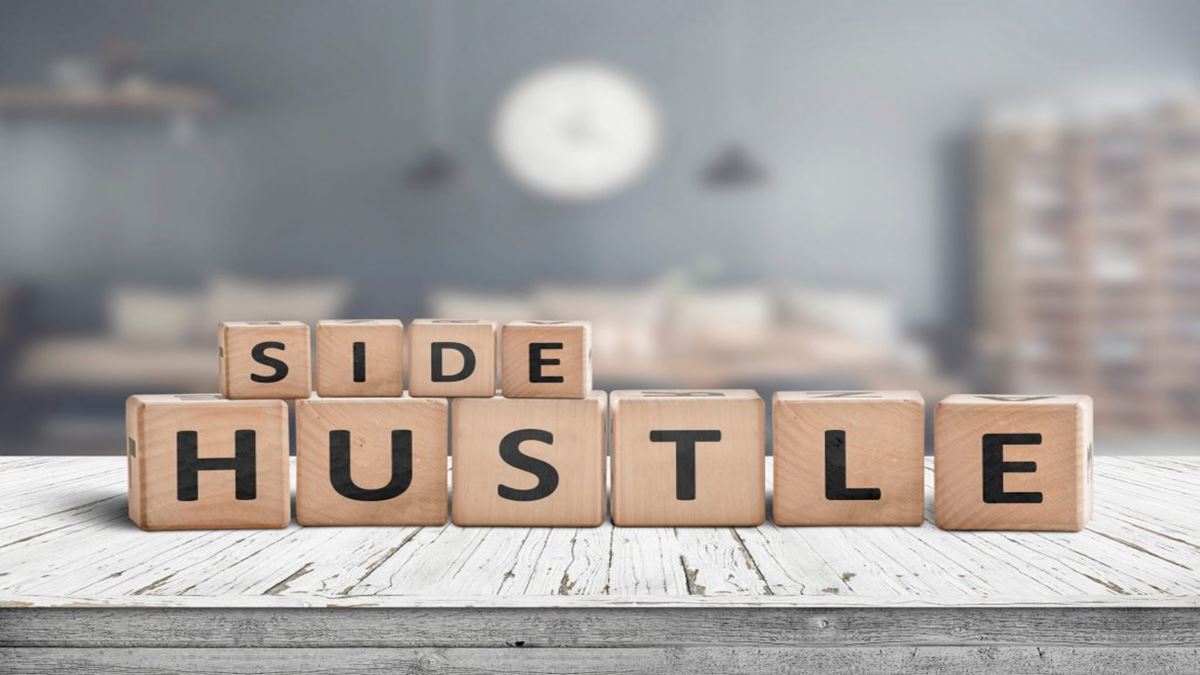 Which Pays Off More: A Raise or a Side Hustle?