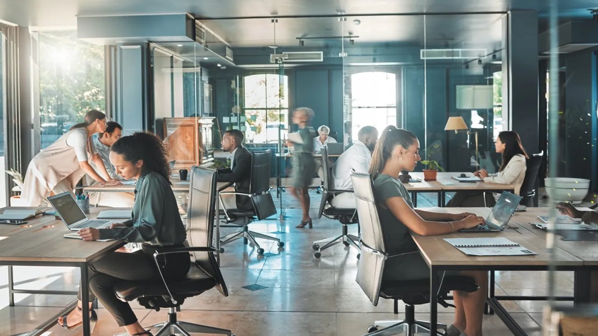 How HR Can Embed Mindfulness in the Workplace 