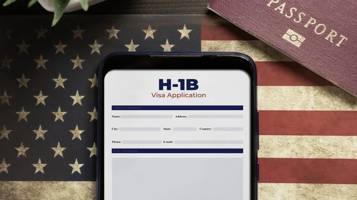 End work permits for foreign students: Republicans after H-1B visa revamp