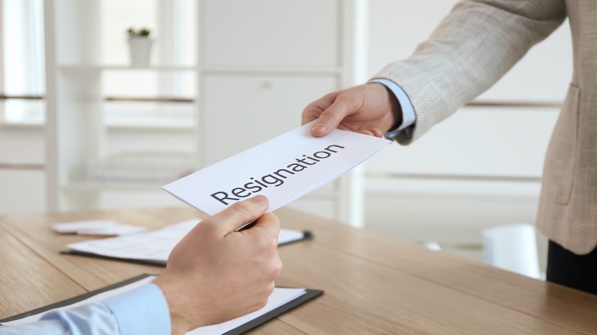 'Dear Sir, I Am Quitting Because…': Employee’s Bold Resignation Letter Shocks Boss