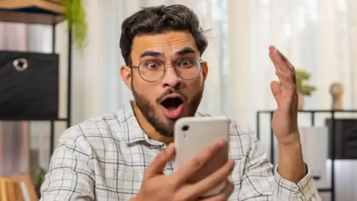 Employee, in pain, asks for WFH. CEO's reply leaves Internet shocked. Netizens say: 'Ask to resign as joke'