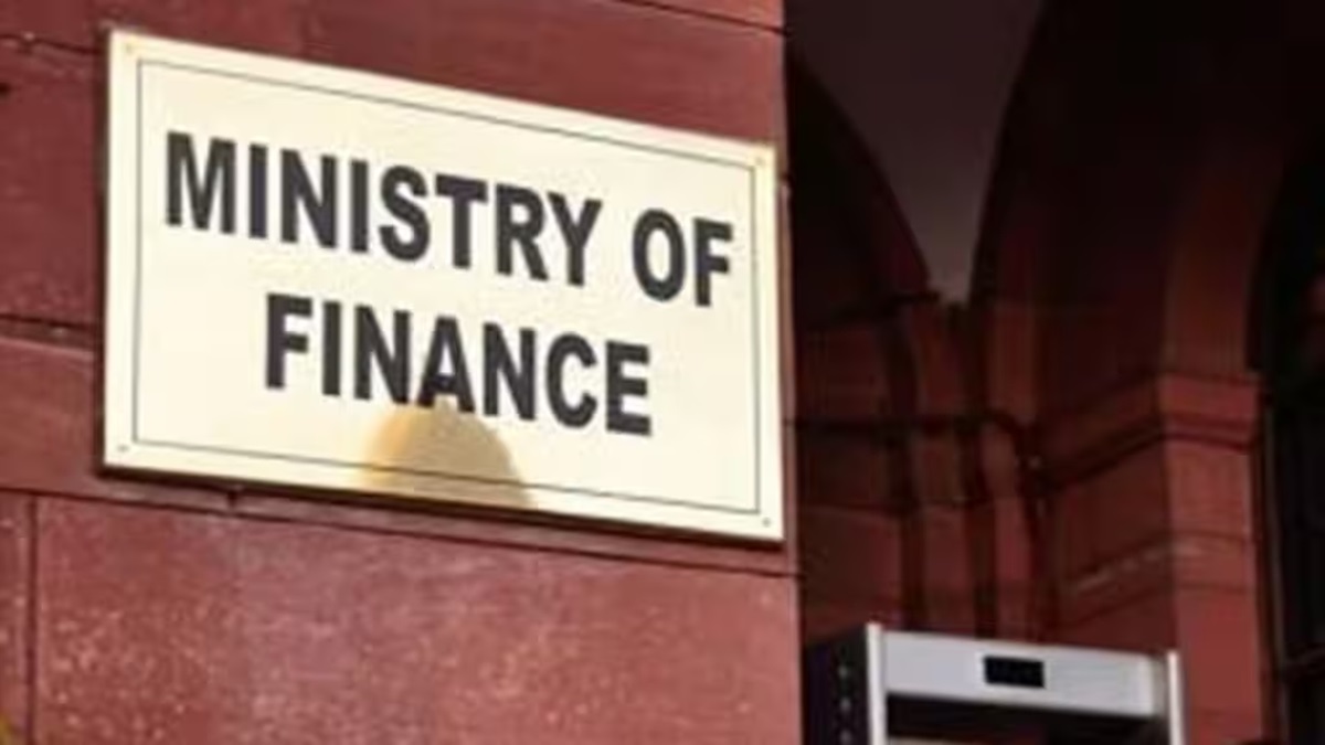 ‘No more than 3 years in…’: Govt mulls policy to limit hiring, cap pay for consultants