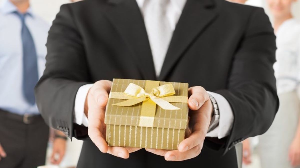 Give The Gift Employees Truly Want This Holiday Season