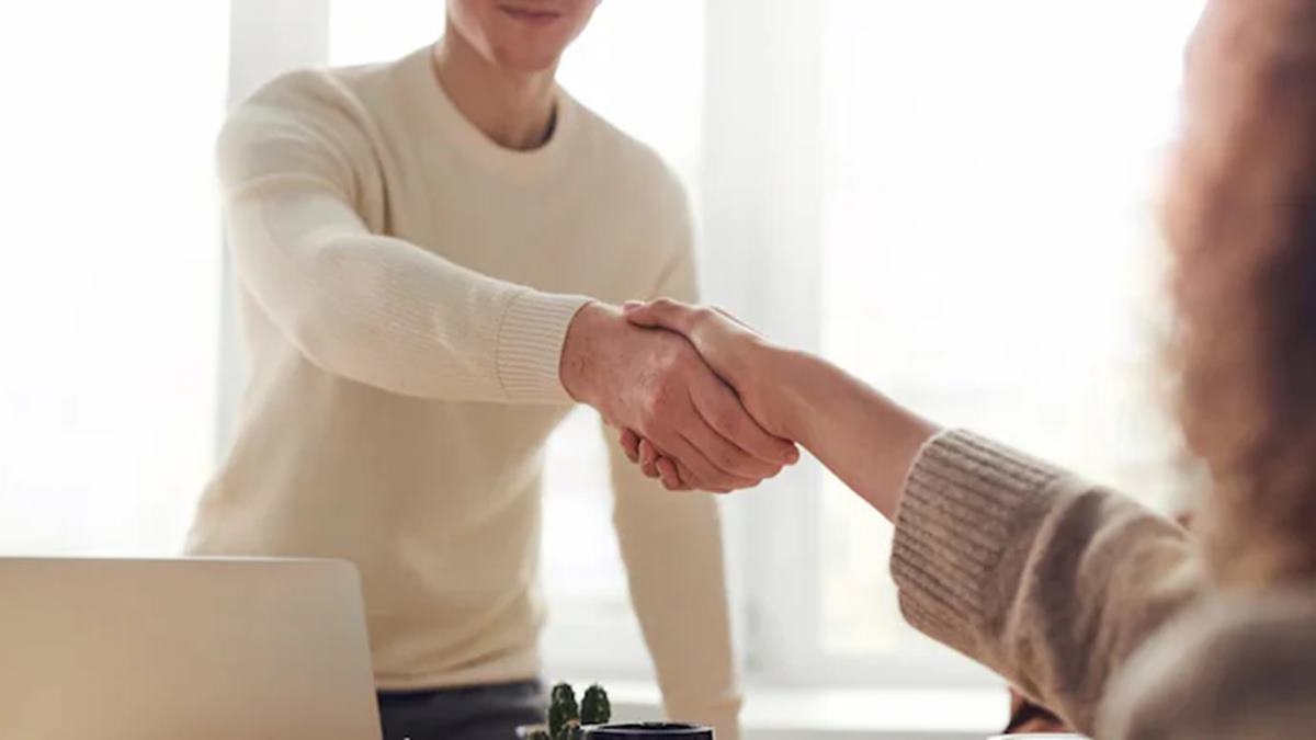 Recruiter debunks myths, gives advice on how to crack job interviews in viral post