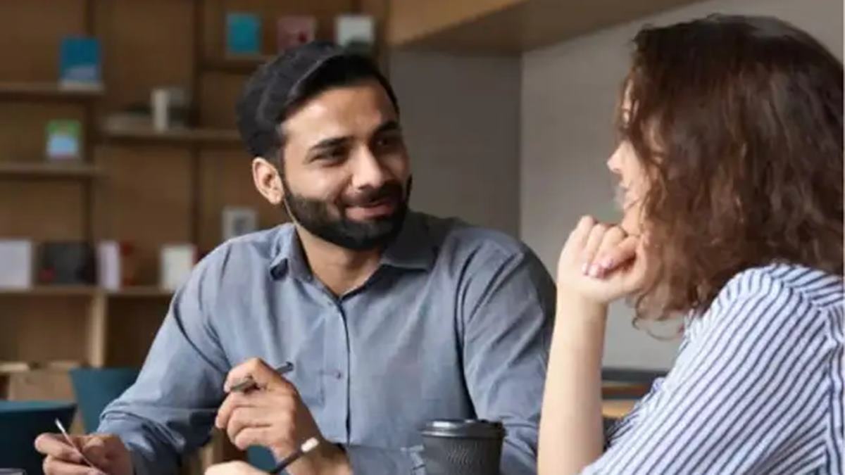 HR manager did not have any job openings for candidate. However, his message win hearts on the Internet