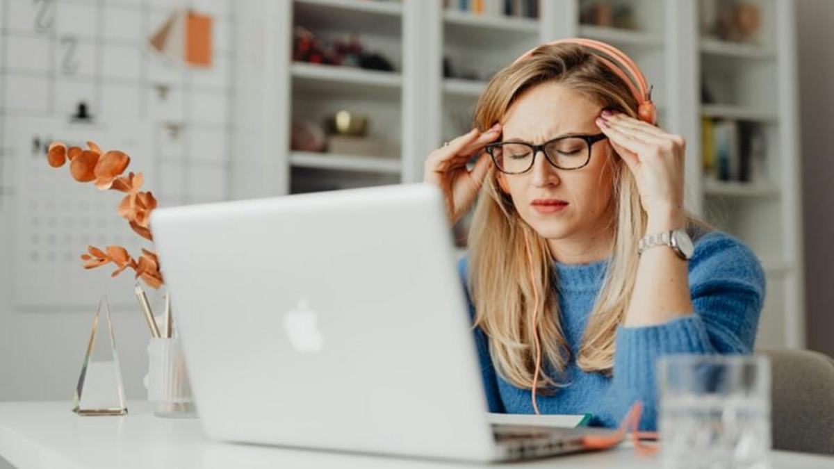 ONE-IN-FIVE WORKERS REQUEST SALARY ADVANCE TO GET BY BETWEEN PAY DAYS