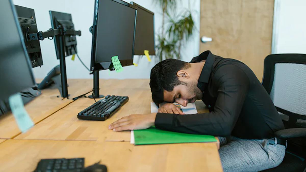 Indian Employee Rants About Bizarre Workplace Rule: 'Can't Take Consecutive Holidays'