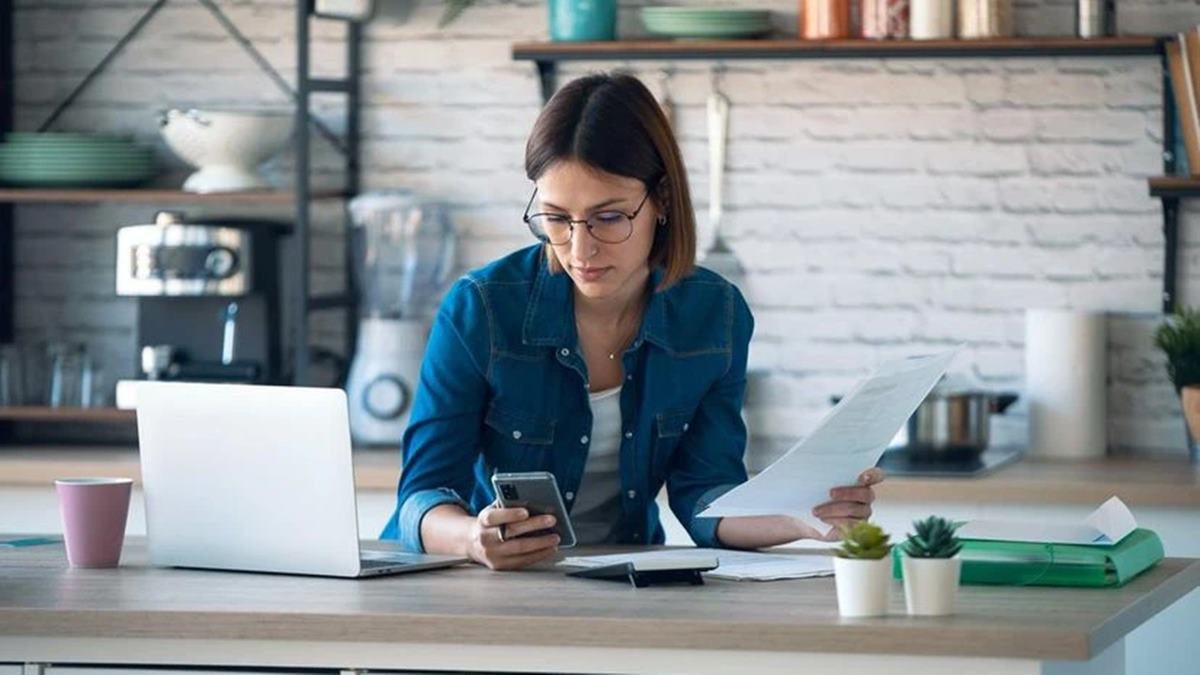 The Unplugged Professional: Navigating Work Issues During After-Hours and Vacation