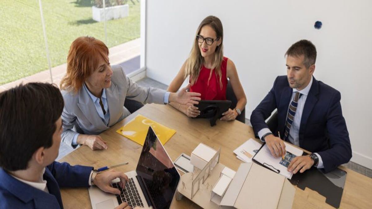 I asked 8 execs last month about the best career advice they ever received