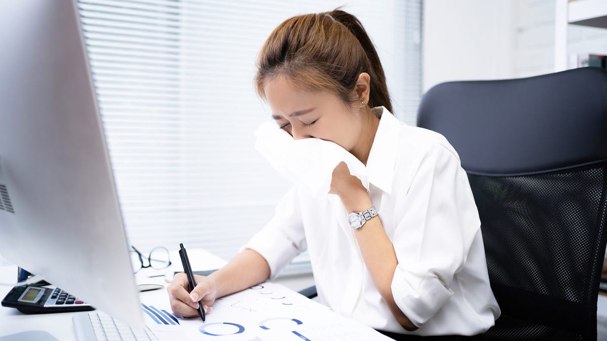 28 y/o SG worker with S$100k savings asks ‘if she should take a career break’ after new job leaves her overwhelmed