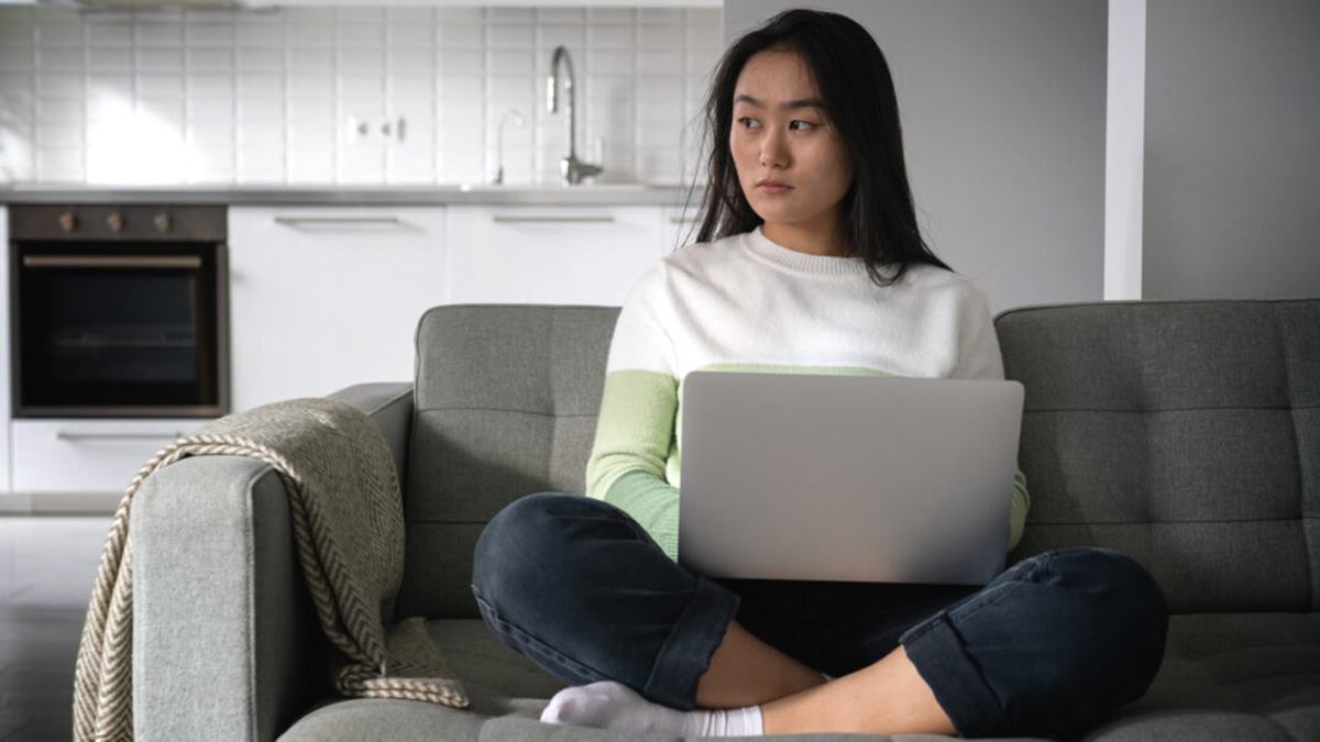 ‘What to do if I cannot find a job in this economy as a poor fresh grad?’ — NUS student asks, as she ‘no longer gets financial support from family’