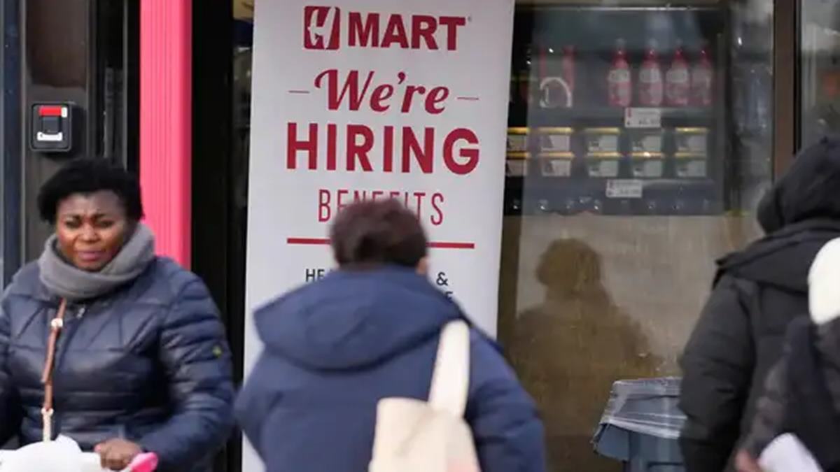 US jobless claim applications fell by 13,000 last week as layoffs remain low