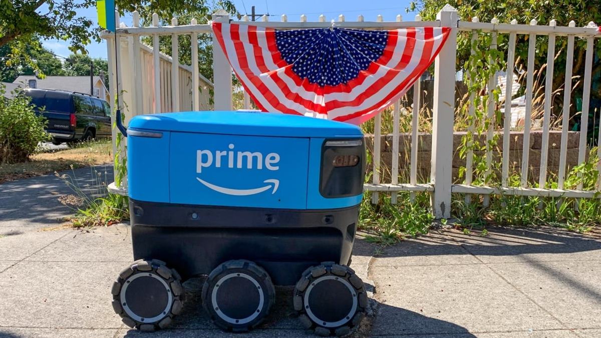 Amazon may replace a half million jobs with robots