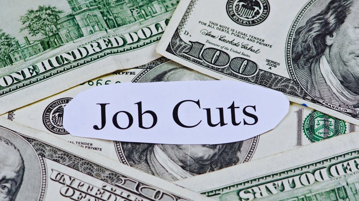 Small businesses retreat from hiring, cutting 120,000 jobs in November: ADP