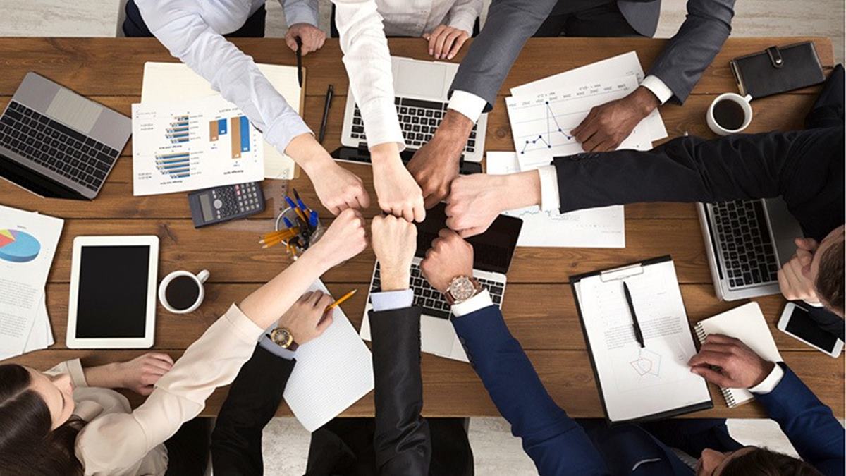 Well-Being Vs Productivity: 2025’s Debate That Will Define 2026 Work Culture