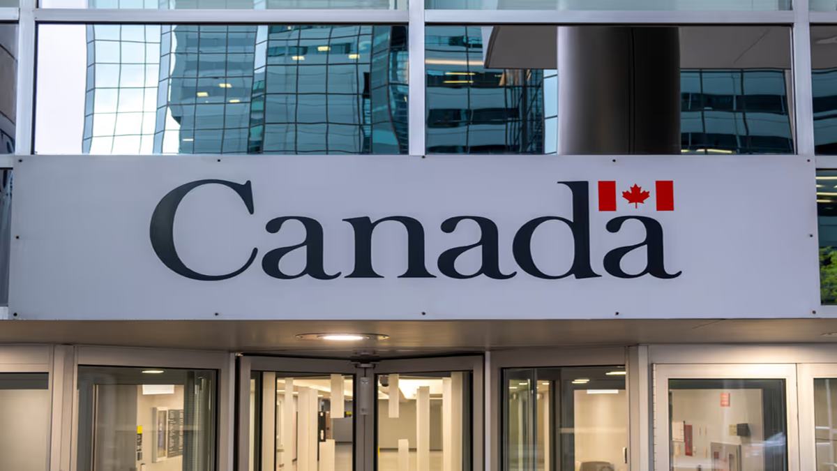 StatsCan is hiring for 32,000 jobs across Canada that pay pretty well