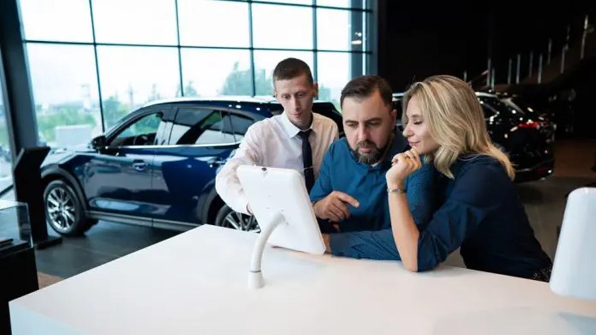 How employee retention drives customer loyalty at your dealership