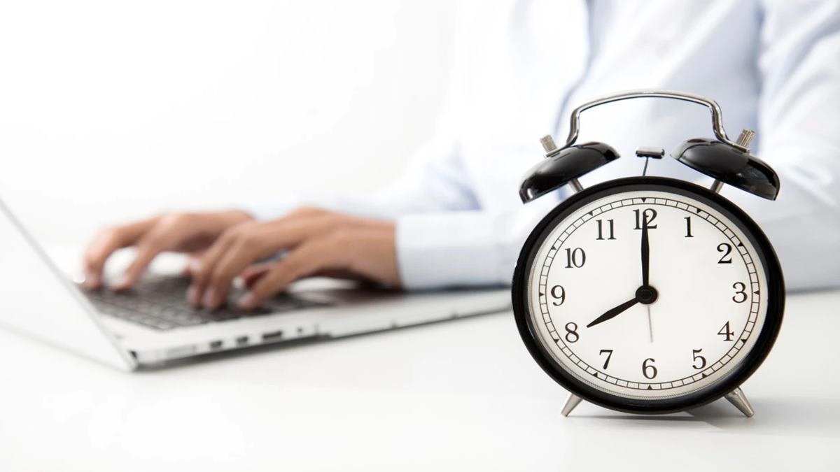 Working a bit more than 9-5: Longest working hours in the US revealed