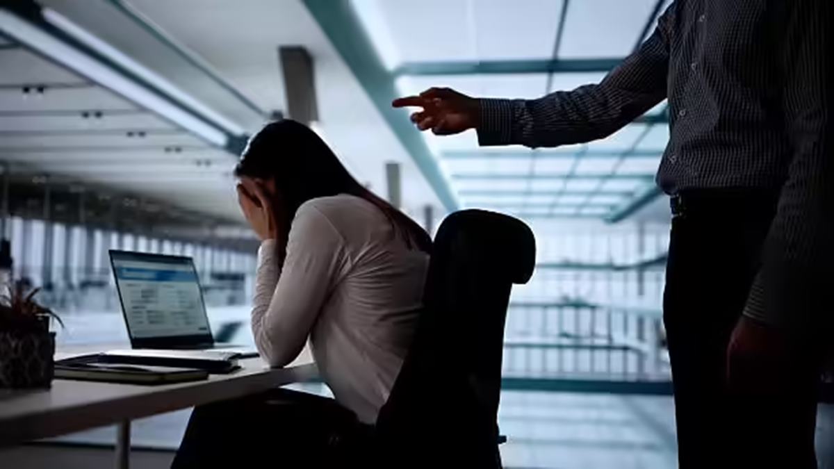 Refuse to be bullied at work? These simple boundaries experts swear by actually help