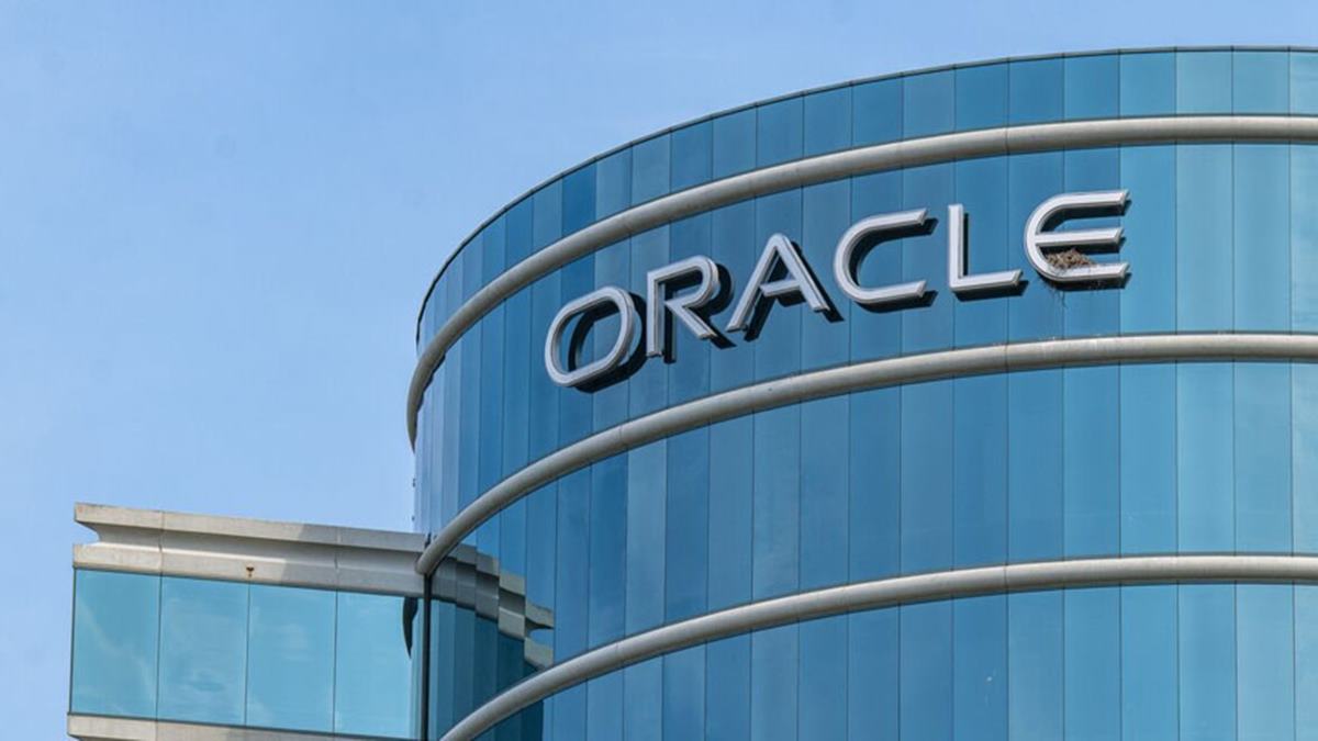 Oracle boosts data center job forecast after local opposition