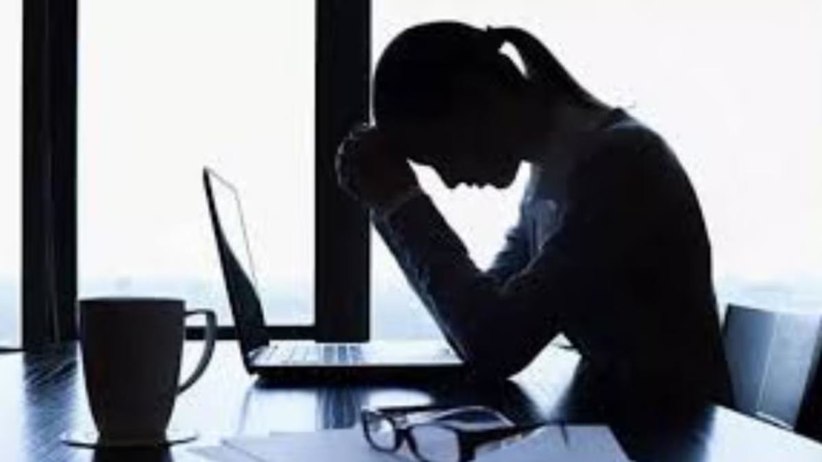 Woman employee told to “put mother in a medical or shelter home and come to office”, sparks debate on workplace toxicity