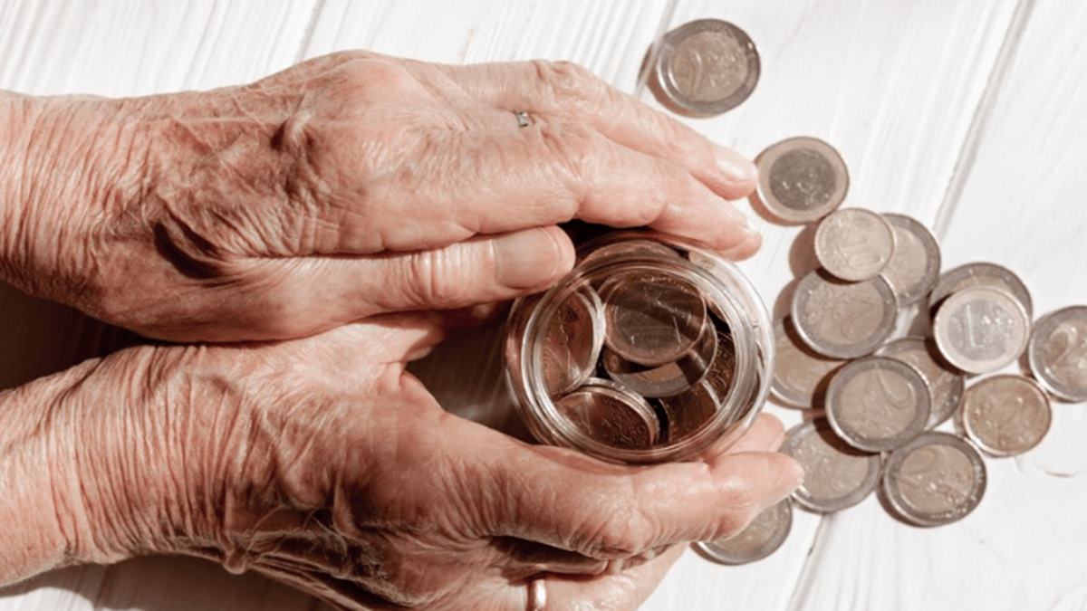 Tamil Nadu introduces assured pension scheme; averts employee strike