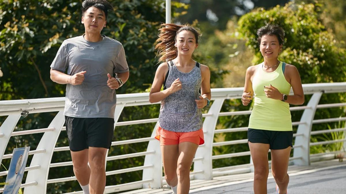 China office workers run to bond with peers, clients, pressured to meet speed expectations