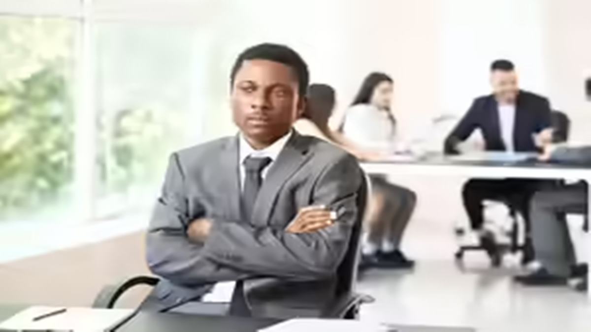 Employee gets terminated after giving a two-week notice — now faces questions about the firing, advice pours in