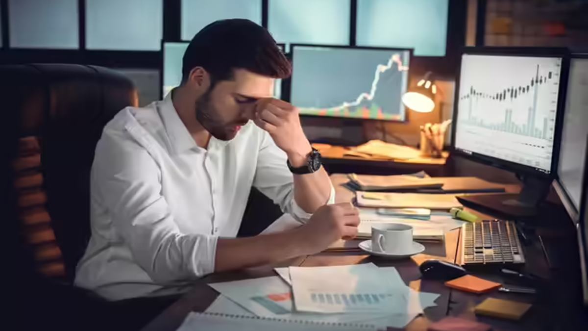 AI saves time or increases job pressure? Employee working 15 hours daily says automation has 'ruined' his life