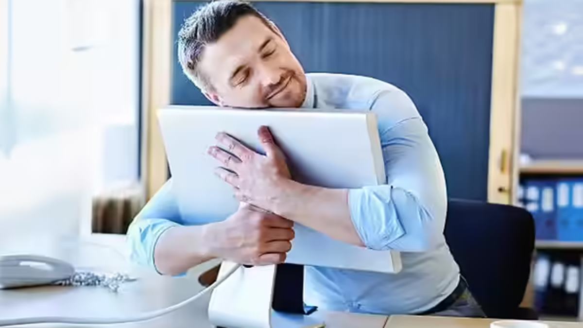 Job-hugging signals rising workplace disengagement, finds study