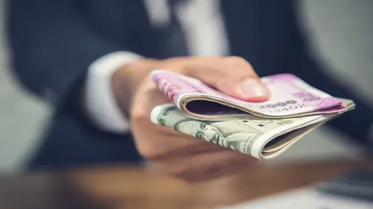 58% Of Indian Professionals Expect Double-Digit Salary Hikes In 2026: Report