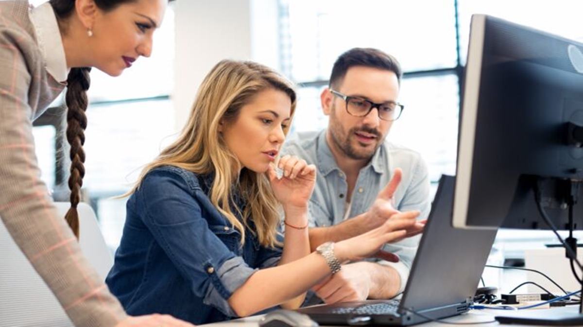 AI as a performance requirement? Employees, managers are divided