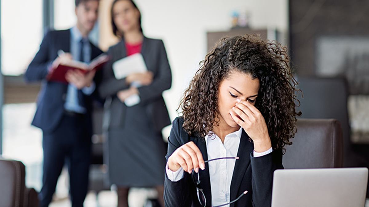 7 Signs Of A Toxic Workplace You Can Spot On Your Very First Day