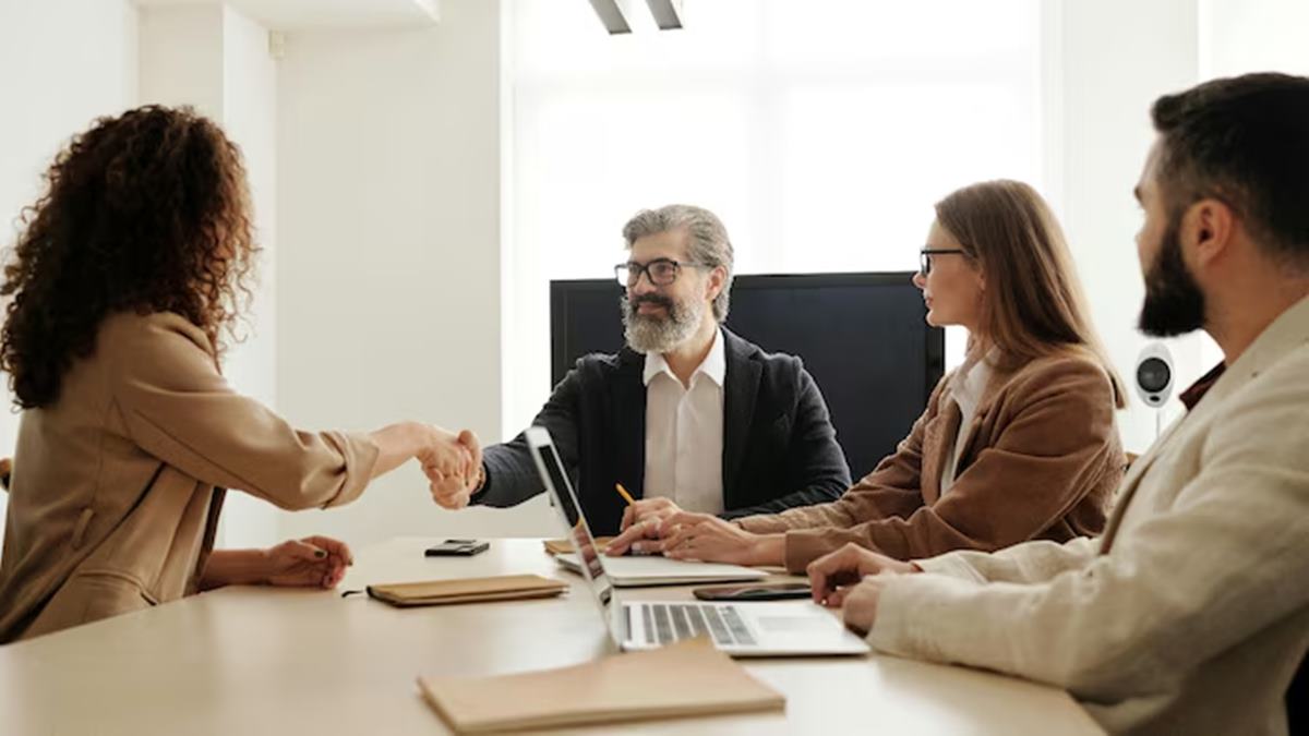 Complex jobs, healthier brains: How your occupation is linked to dementia risk