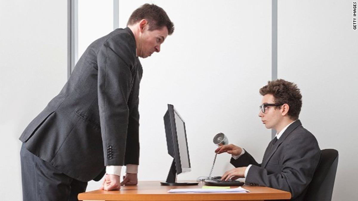 Worked late but called out for 10-minute delay: This employee’s calm reply exposes workplace double standards