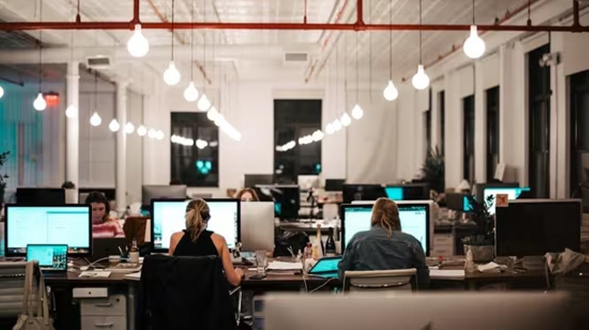 AI startup offers extra benefits to employees to return to office, sees 57% jump in attendance