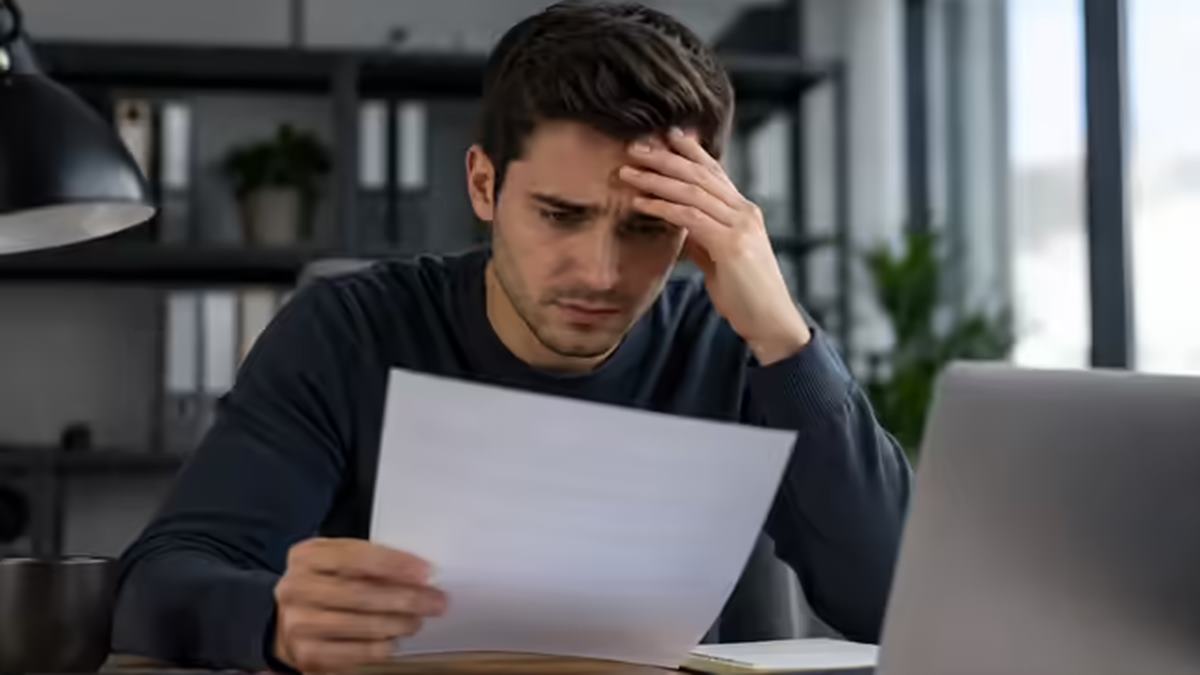 Junior analyst leaves Ohio logistics firm, then gets hit with $3,000 bill for attending zoom seminar teaching ‘basic excel shortcuts’: ‘an exit fee for quitting’