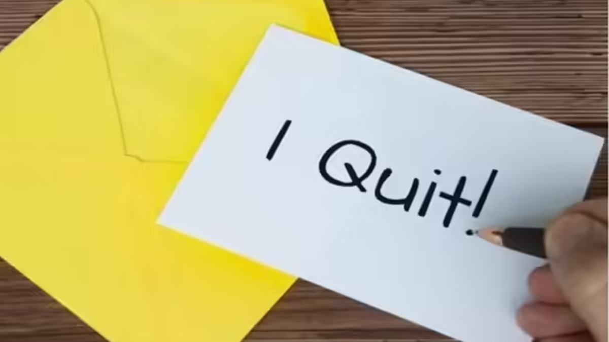 Employee, about to resign, silences boss before he leaves: 'You can find a replacement in three days but....'