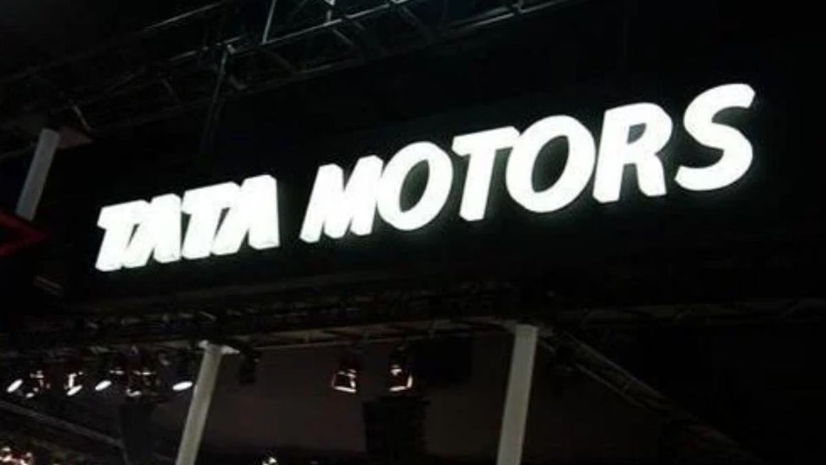 Tata Motors offers voluntary retirement to 750 employees across plants
