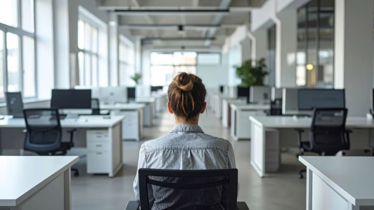 BC court hands employer 19-month bill for forcing director back to office
